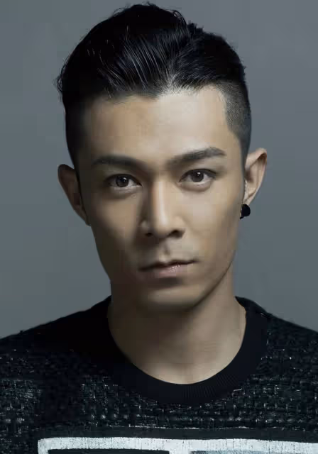 承認離巢TVB！港知名歌手重心內地發展，稱收入增加眼界也開闊了