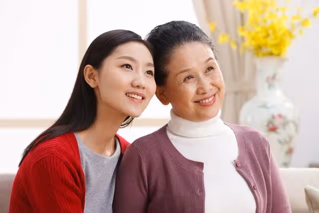 「姐,我要買車,借點錢給我」,姐姐:你先把以前欠款還給我再說