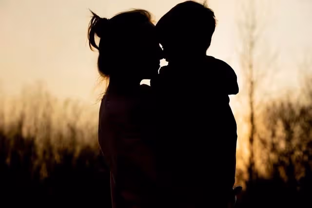 「你婆婆出名的不講理,嫁過去有你苦日子過」,兒媳:我過得很好