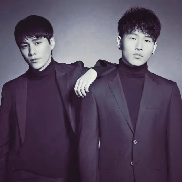 陳坤罕曬祖孫三代同框照,21歲兒子出鏡好自信,父子倆像同齡人