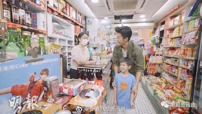 黎諾懿攜子重遊成長地!嘆昔日平常鄰里關係今日變珍貴