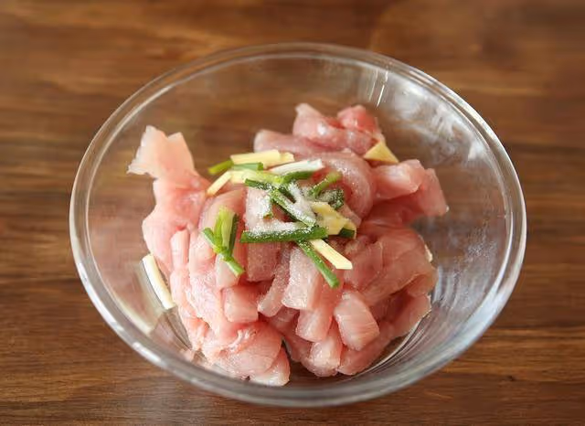飯店的糖醋裡脊原來這麼簡單，在家中也能做出來，味道正宗！