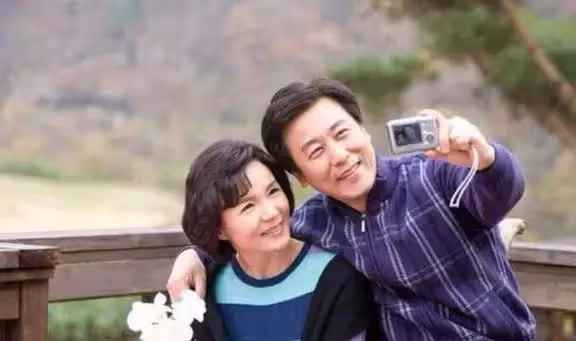 我和男友奉子成婚，說好的婚房、婚禮都取消了，婆婆的話讓我淚目