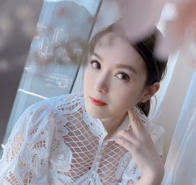 香港知名女星與丈夫重歸於好！因生小孩產生分歧，多次被曝離婚