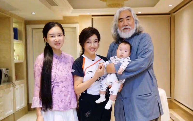 老夫少妻!6位女星「嫁大30歲老男人」結局大都不好 網友疑惑:到底圖什麼