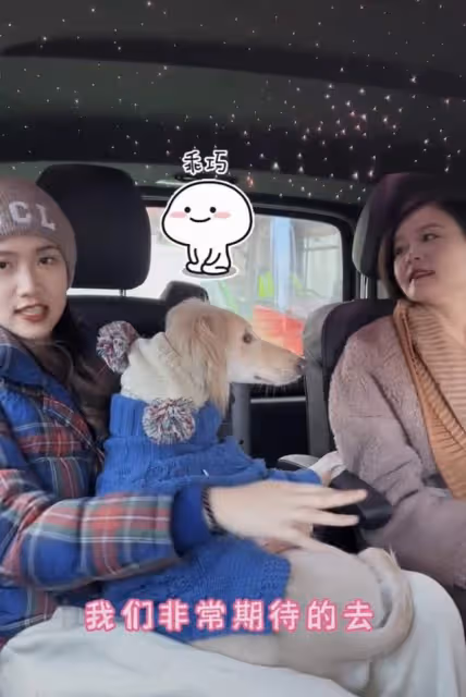 21歲港圈星二代英國留學,坐千萬豪車星空頂搶鏡,媽媽陪讀住豪宅