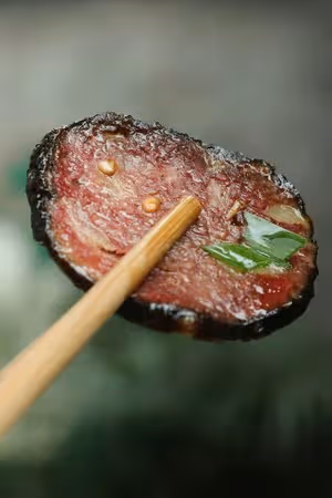 臘肉炒豬血丸子