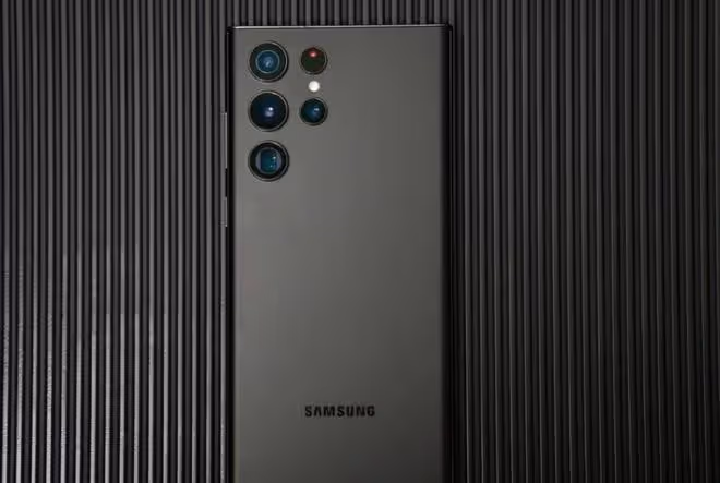 再降1700元,三星Galaxy S22 Ultra鉚足了勁,對用戶很厚道