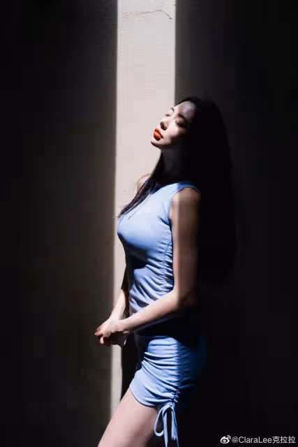 克拉拉這樣的身材只應天上有,美女的身段果然養眼,讓人目不暇接