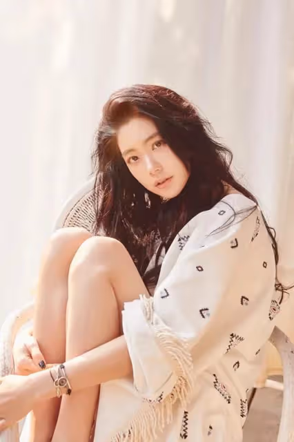 克拉拉這樣的身材只應天上有,美女的身段果然養眼,讓人目不暇接