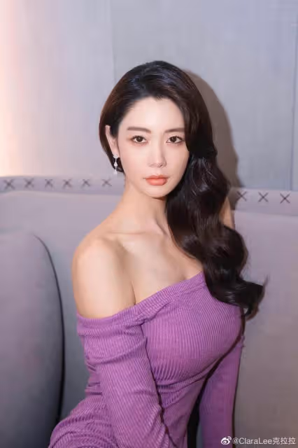 克拉拉這樣的身材只應天上有,美女的身段果然養眼,讓人目不暇接