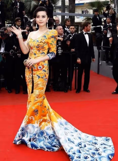 范冰冰在坎城走紅毯那些年,禮服美輪美奐,不同凡響,驚艷世人