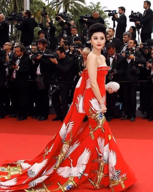 范冰冰在坎城走紅毯那些年,禮服美輪美奐,不同凡響,驚艷世人