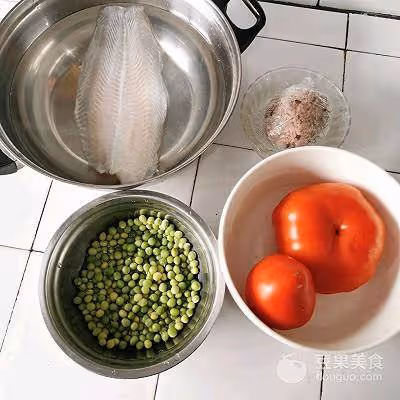 減脂餐番茄巴沙魚
