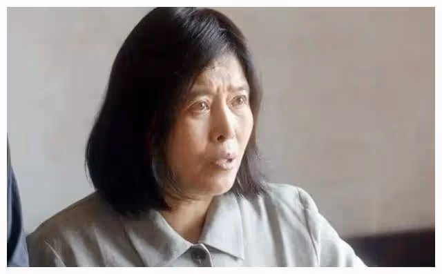 丁嘉麗：為新電影打call滿眼含淚，64歲仍單身忘不掉孫紅雷