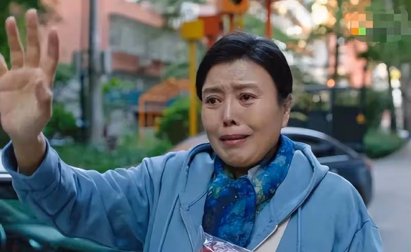 丁嘉麗:為新電影打call滿眼含淚,64歲仍單身忘不掉孫紅雷
