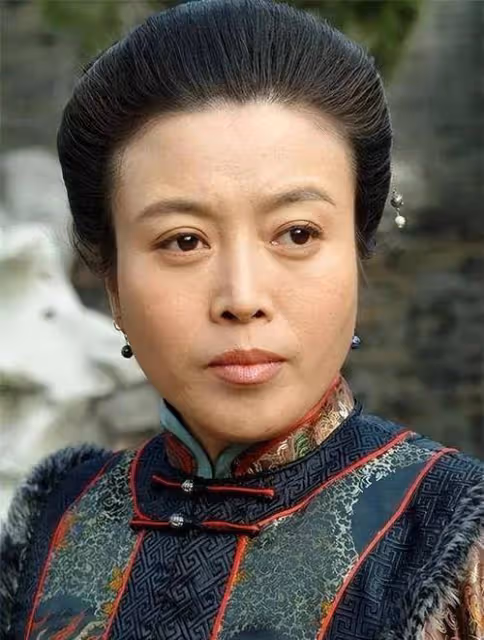 丁嘉麗:為新電影打call滿眼含淚,64歲仍單身忘不掉孫紅雷