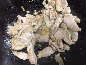 為什麼大廚炒菜要放耗油，有什麼好處？學會後你做菜更好吃
