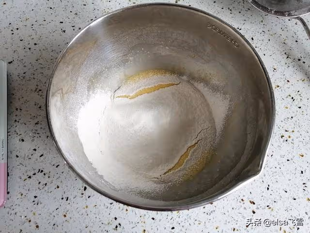 不蒸也不烤，這樣做出的蛋糕非常鬆軟細膩，好吃還不上火