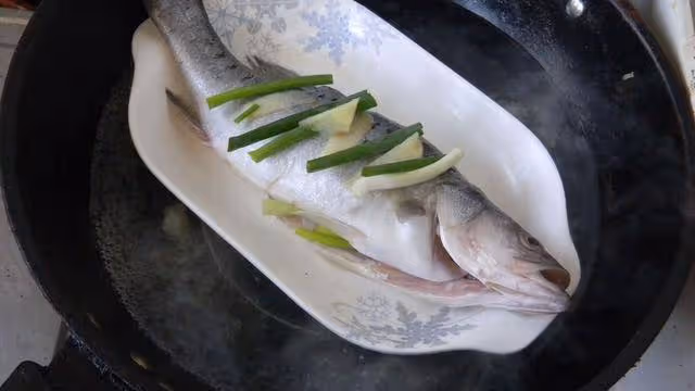 吃過了紅燒油炸，魚用清蒸的方法做，保證讓你感覺煥然一新