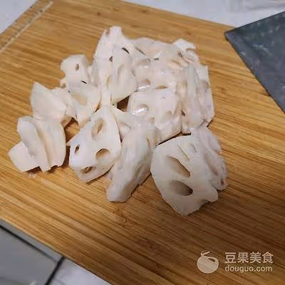 南方人離不開蓮藕蓮子排骨湯