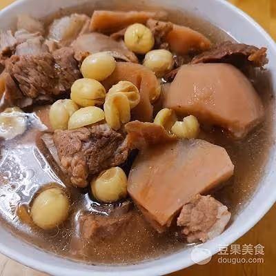南方人離不開蓮藕蓮子排骨湯