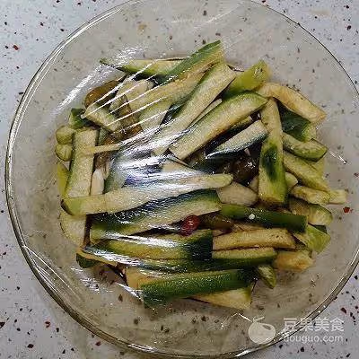 腌蘿蔔（正宗地道的朝鮮族腌菜）酸辣、酥脆、可口，下飯神菜！