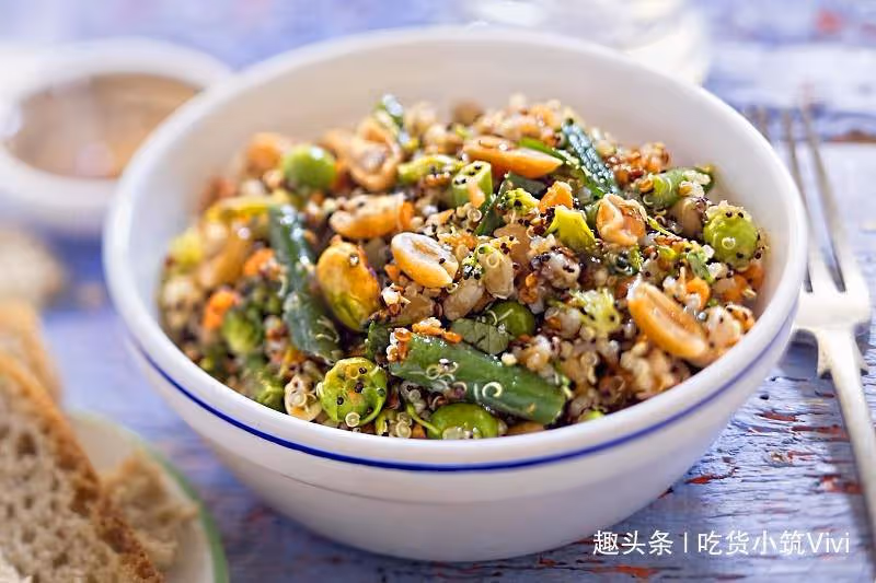 天熱了，做一道高蛋白、低脂的三色藜麥果蔬沙拉，清爽好吃不長胖