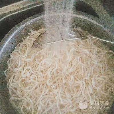 大排檔炒麵的做法