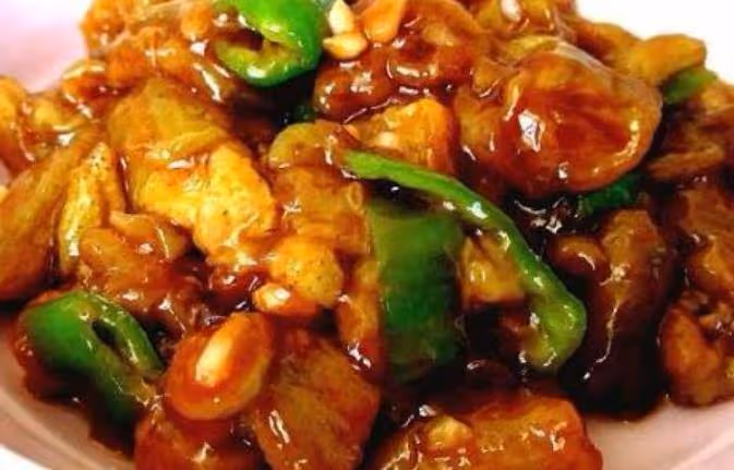 多吃茄子好處多，維生素P可軟化血管，色香味俱全，孩子很樂意吃