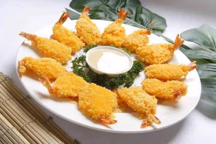 強身壯體營養高，鮮嫩可口、酥香入味，黃金鳳尾蝦上桌就吃光