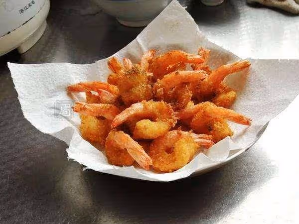 強身壯體營養高，鮮嫩可口、酥香入味，黃金鳳尾蝦上桌就吃光