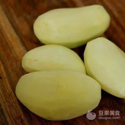 水煮版狼牙土豆的做法