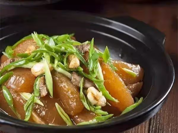 麻辣雞爪，梅乾菜滷肉，回鍋蘿蔔這幾道家常菜的做法
