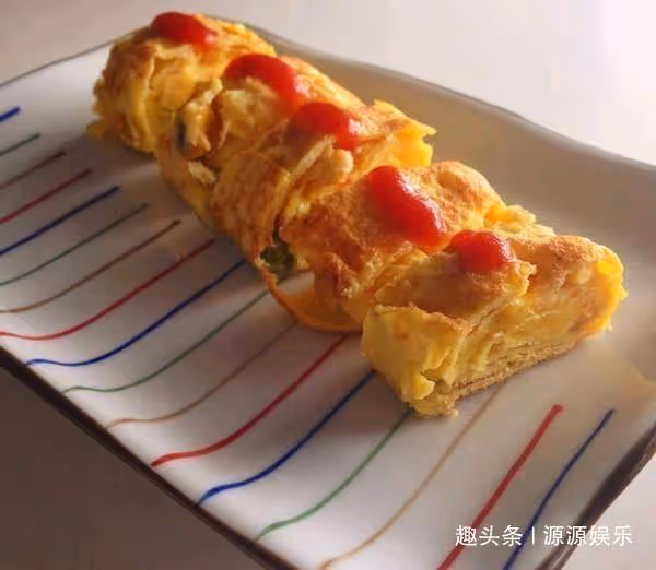 美食嚴選:西葫蘆炒雞蛋,小炒豆腐皮,紅椒肉絲,西紅柿玉子燒