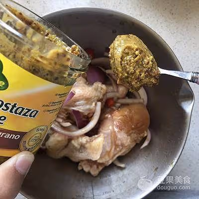 鮮嫩多汁味道不腥的番茄烤雞腿