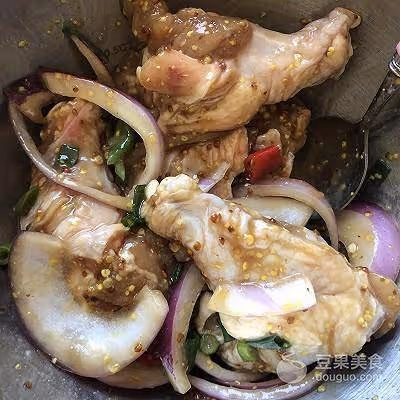 鮮嫩多汁味道不腥的番茄烤雞腿