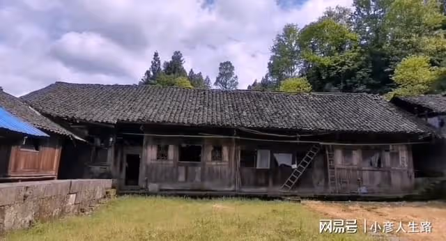 湖北利川神奇大院,百年歷史古樸古香,深處山谷卻無蚊子