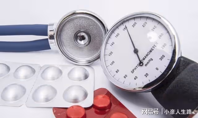 針對青年人低壓高,老年人高壓高,分別介紹2類藥,可更有效降壓