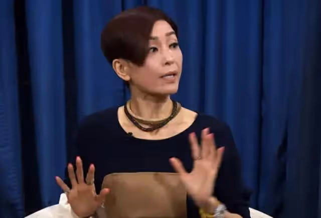 前亞姐被質疑耍大牌！節目對主持人翻白眼，自曝收集四百套睡衣