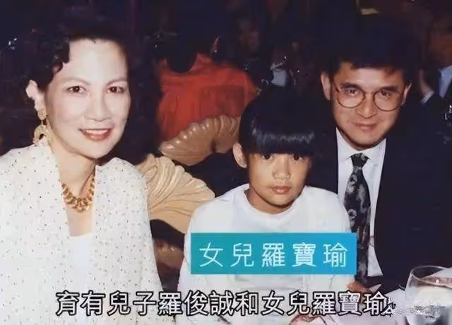 朱玲玲秀恩愛讓羅康瑞原配不爽:半路夫妻有多恩愛?她沒那麼高貴