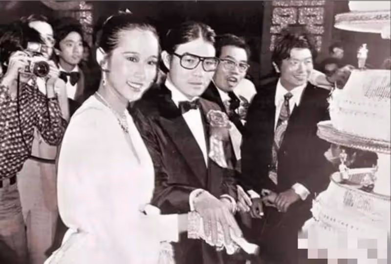 朱玲玲秀恩愛讓羅康瑞原配不爽:半路夫妻有多恩愛?她沒那麼高貴