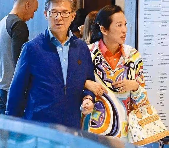 朱玲玲秀恩愛讓羅康瑞原配不爽:半路夫妻有多恩愛?她沒那麼高貴