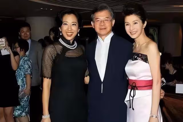 朱玲玲秀恩愛讓羅康瑞原配不爽:半路夫妻有多恩愛?她沒那麼高貴