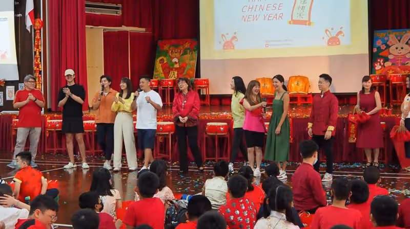 與特需小學生一起送虎迎兔　李南星送出超過300份新年禮包