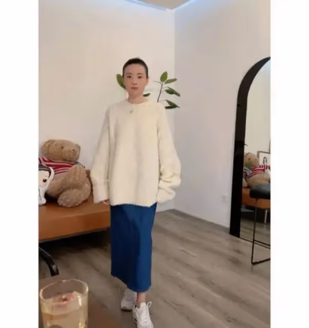 董潔帶貨成第一名,年齡偏大又離異本沒前途,憑藉恬靜氣質再翻紅