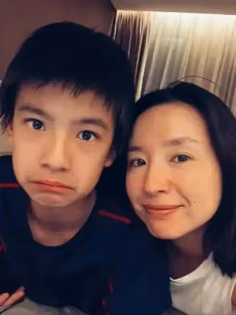 董潔帶貨成第一名,年齡偏大又離異本沒前途,憑藉恬靜氣質再翻紅