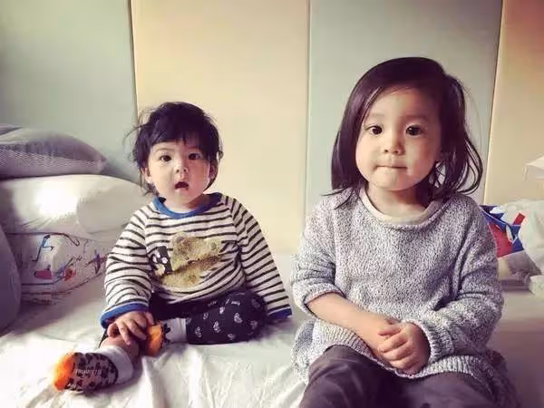 22年前賈靜雯照片曝光,難怪有人願為她豪擲五億,網友:美的一塌糊塗