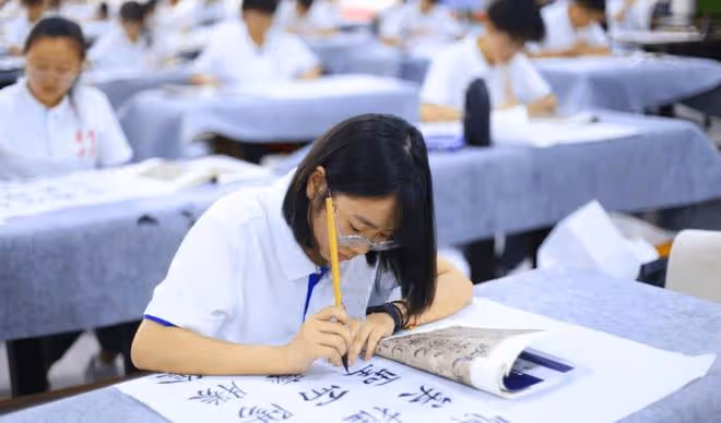 一位女學生考上了清華大學,老師說她有「三怪」,你信嗎