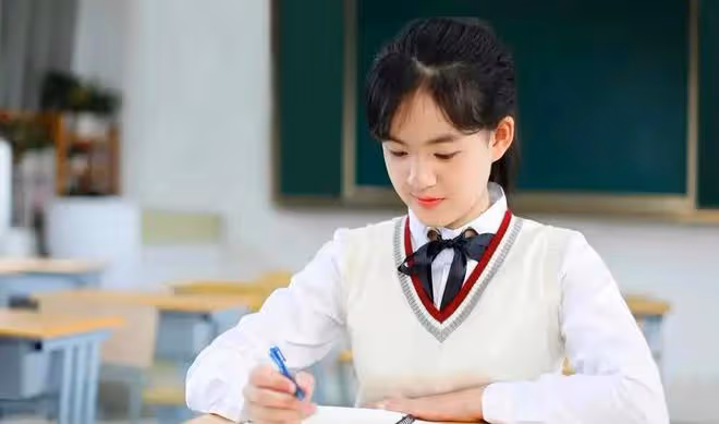 一位女學生考上了清華大學,老師說她有「三怪」,你信嗎